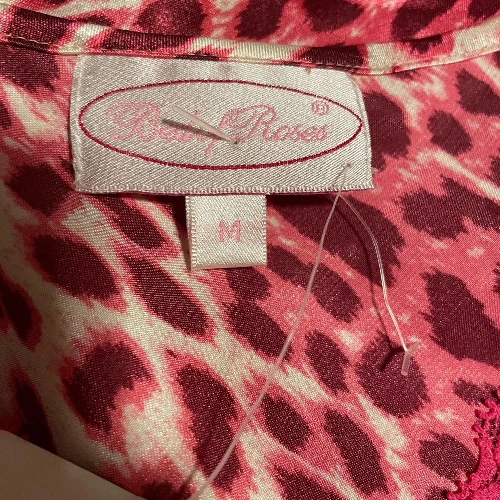 Bed of Roses Fuchsia Animal Print, Wine,Pink & Ivory Gown w/pink trim side split - Picture 7 of 9